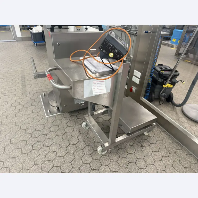 Instalações de produção e embalagem farmacêuticas / Equipamentos de laboratório e operacionais-1