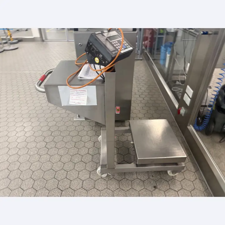 Instalações de produção e embalagem farmacêuticas / Equipamentos de laboratório e operacionais-3