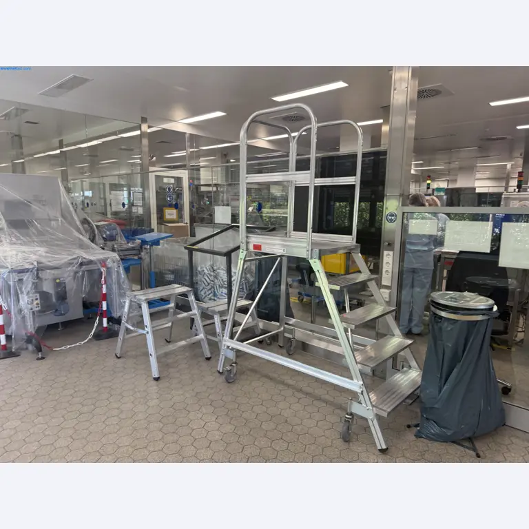 Instalações de produção e embalagem farmacêuticas / Equipamentos de laboratório e operacionais-1