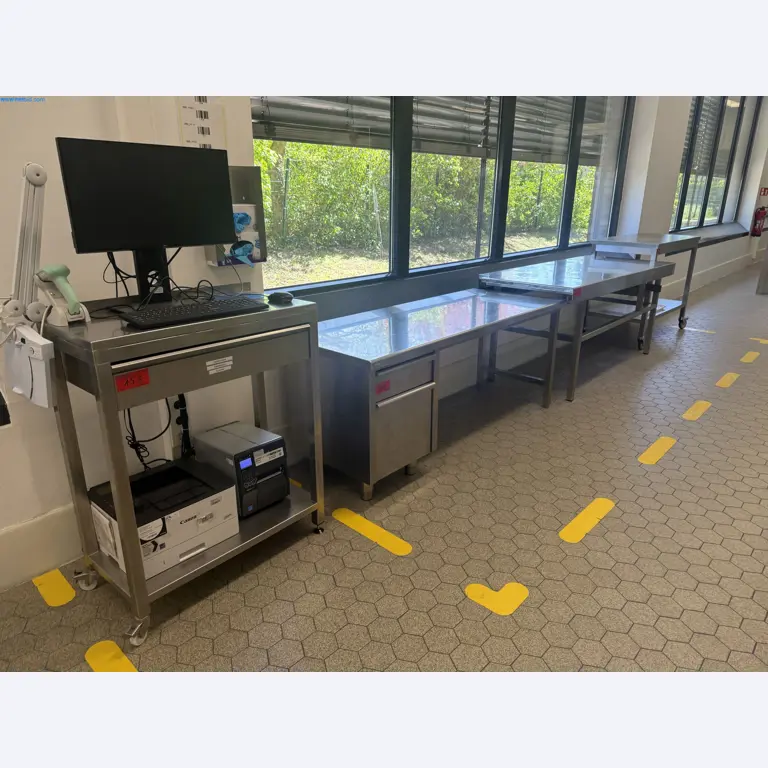 Instalações de produção e embalagem farmacêuticas / Equipamentos de laboratório e operacionais-1