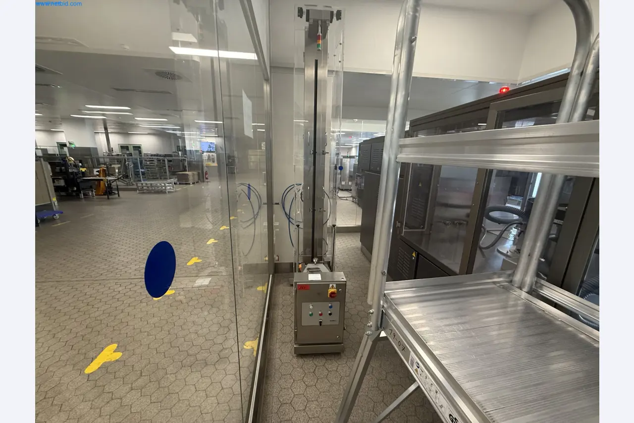 Instalações de produção e embalagem farmacêuticas / Equipamentos de laboratório e operacionais-1
