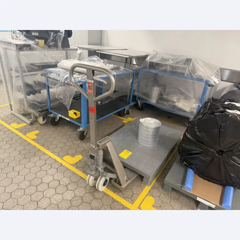 Instalações de produção e embalagem farmacêuticas / Equipamentos de laboratório e operacionais-1