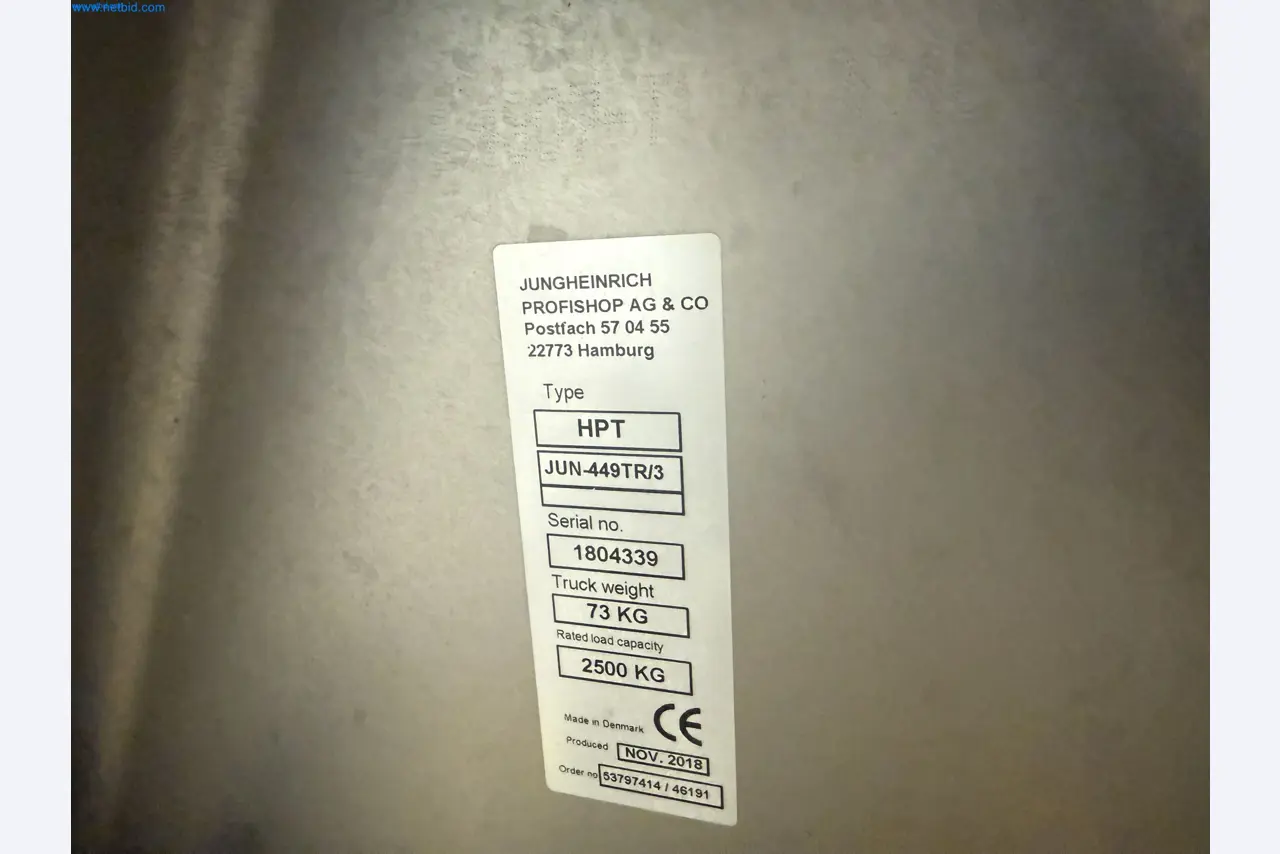 Instalações de produção e embalagem farmacêuticas / Equipamentos de laboratório e operacionais-2