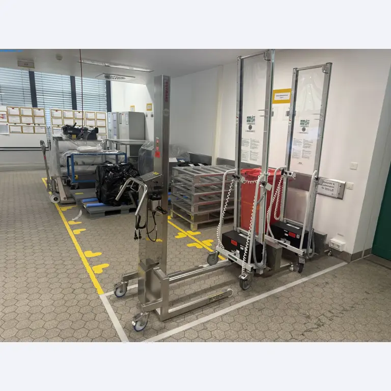 Instalações de produção e embalagem farmacêuticas / Equipamentos de laboratório e operacionais-1