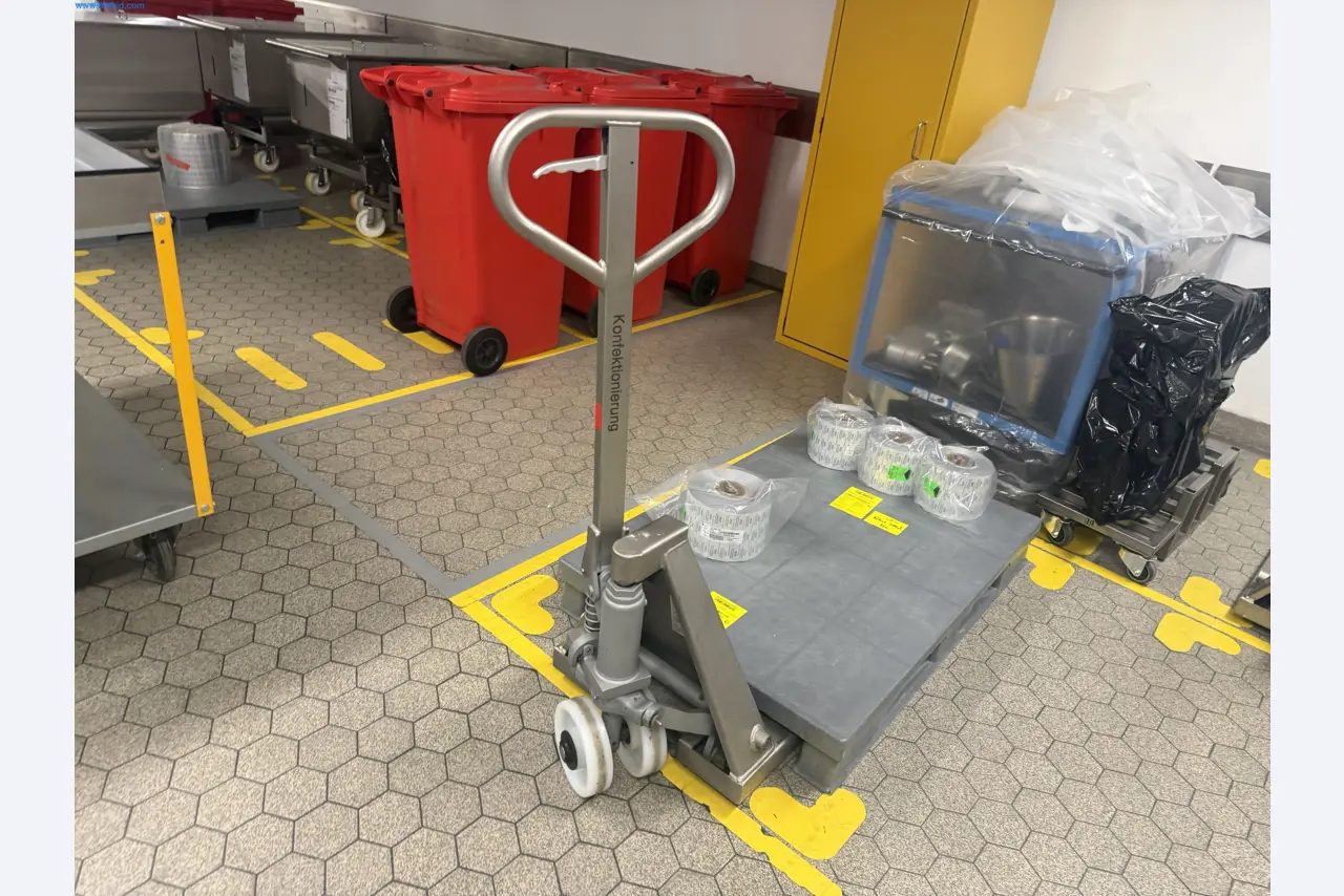 Instalações de produção e embalagem farmacêuticas / Equipamentos de laboratório e operacionais-1