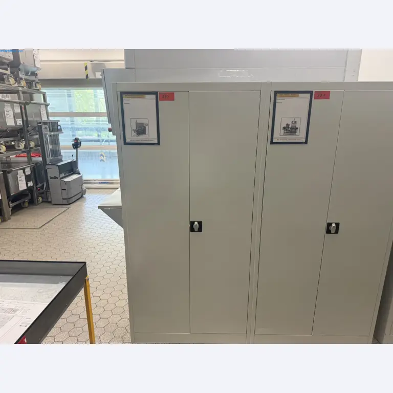 Instalações de produção e embalagem farmacêuticas / Equipamentos de laboratório e operacionais-1