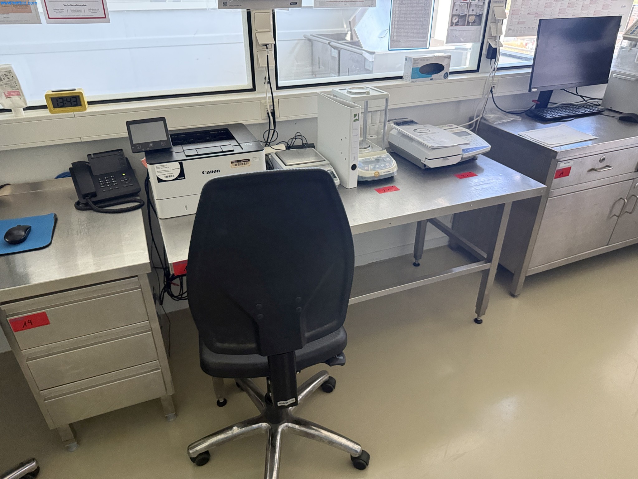 Instalações de produção e embalagem farmacêuticas / Equipamentos de laboratório e operacionais-3