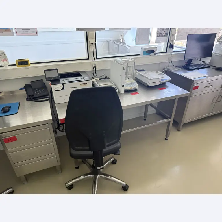 Instalações de produção e embalagem farmacêuticas / Equipamentos de laboratório e operacionais-3