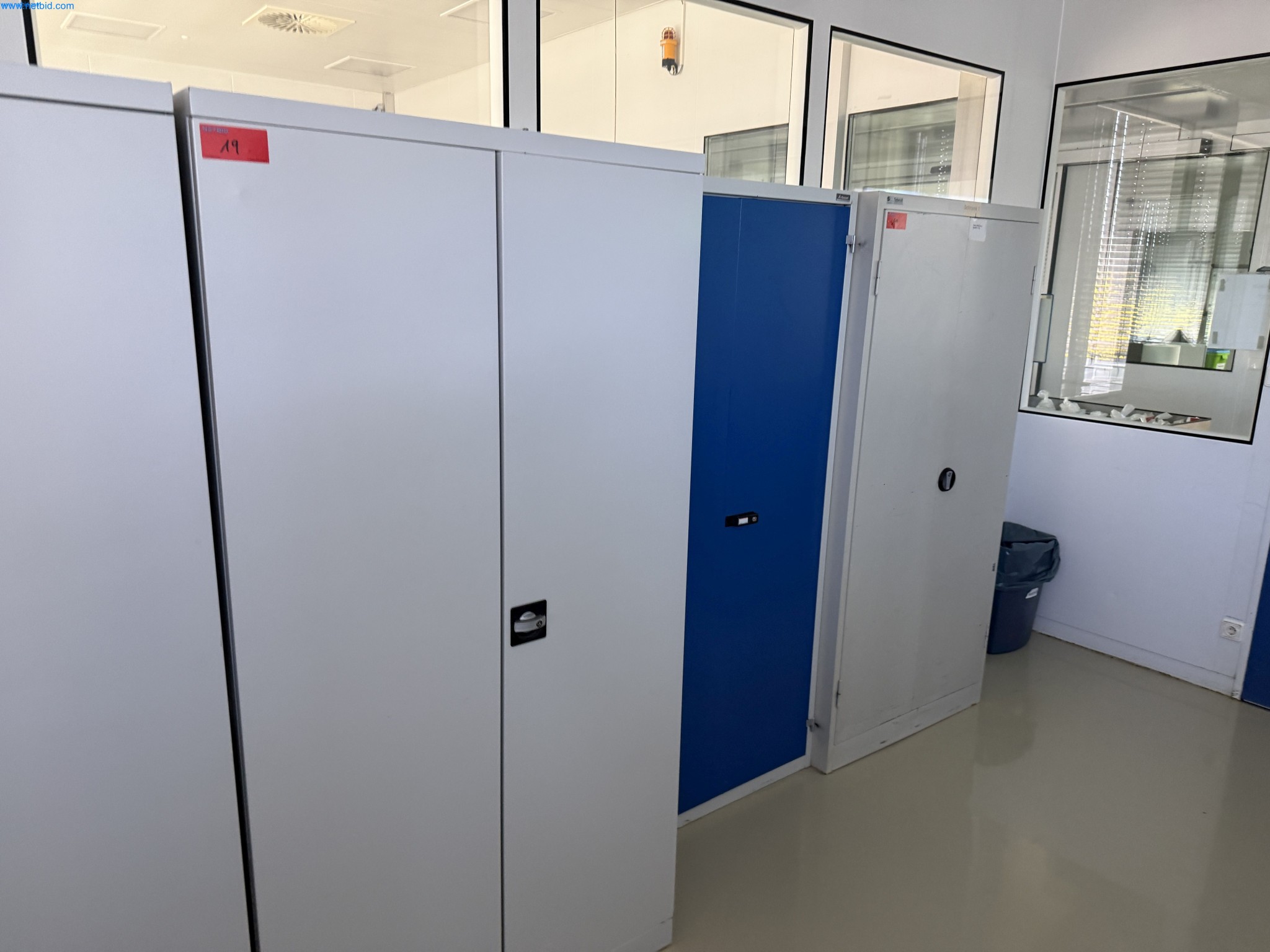 Instalações de produção e embalagem farmacêuticas / Equipamentos de laboratório e operacionais-5