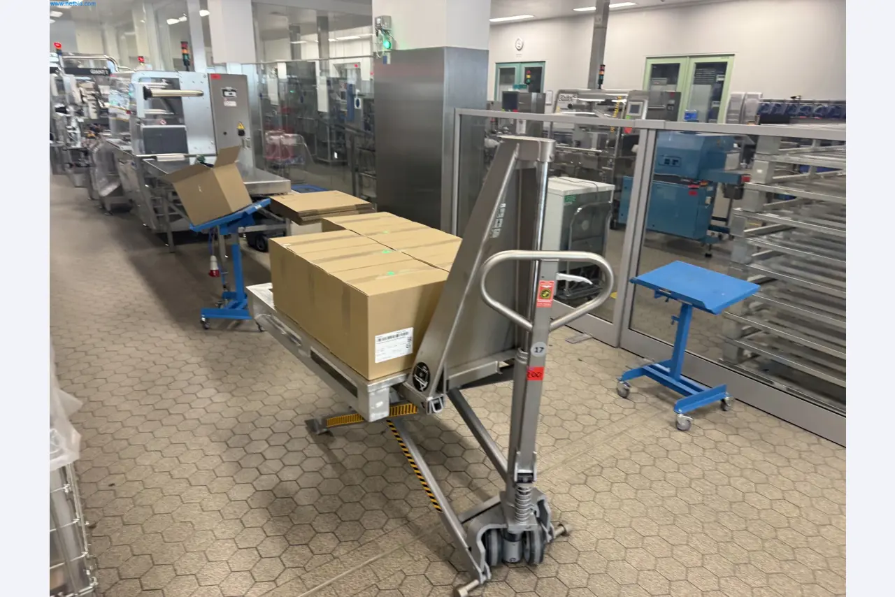 Instalações de produção e embalagem farmacêuticas / Equipamentos de laboratório e operacionais-1
