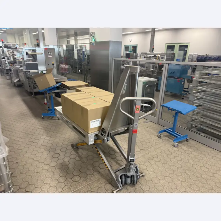 Instalações de produção e embalagem farmacêuticas / Equipamentos de laboratório e operacionais-1