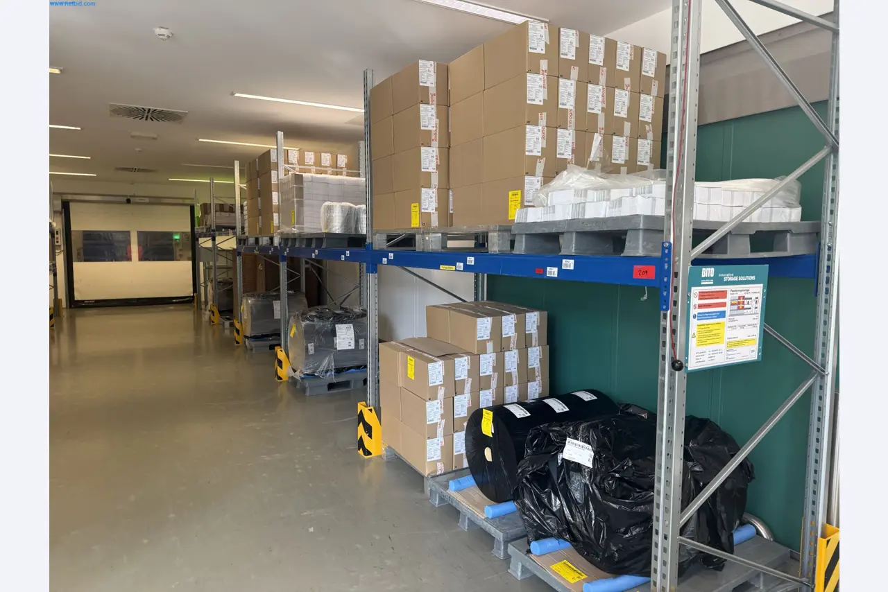 Instalações de produção e embalagem farmacêuticas / Equipamentos de laboratório e operacionais-2