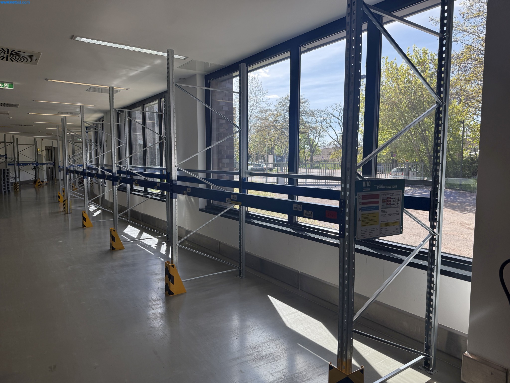 Instalações de produção e embalagem farmacêuticas / Equipamentos de laboratório e operacionais-3