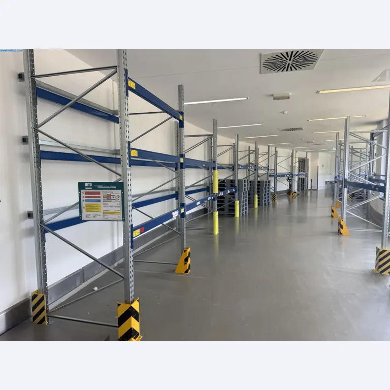 Instalações de produção e embalagem farmacêuticas / Equipamentos de laboratório e operacionais-4