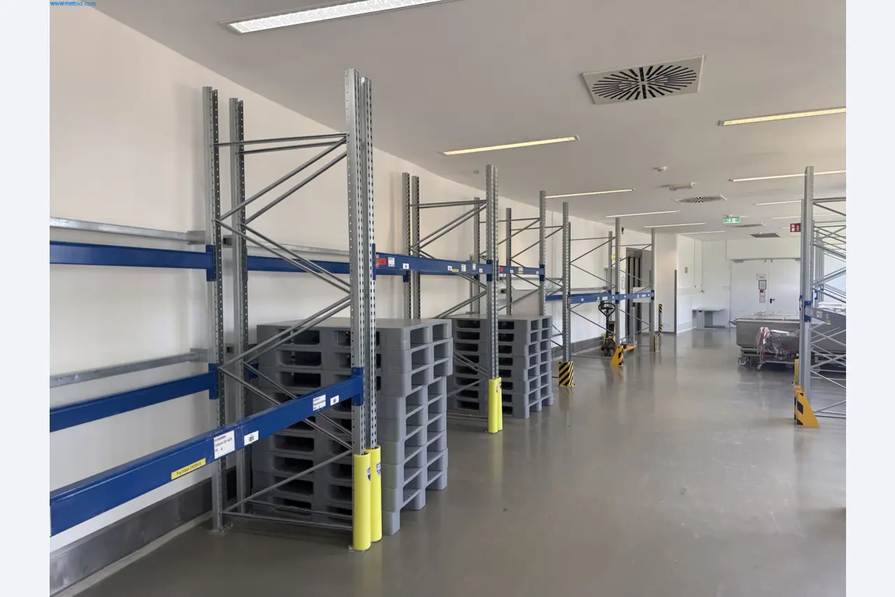 Instalações de produção e embalagem farmacêuticas / Equipamentos de laboratório e operacionais-6