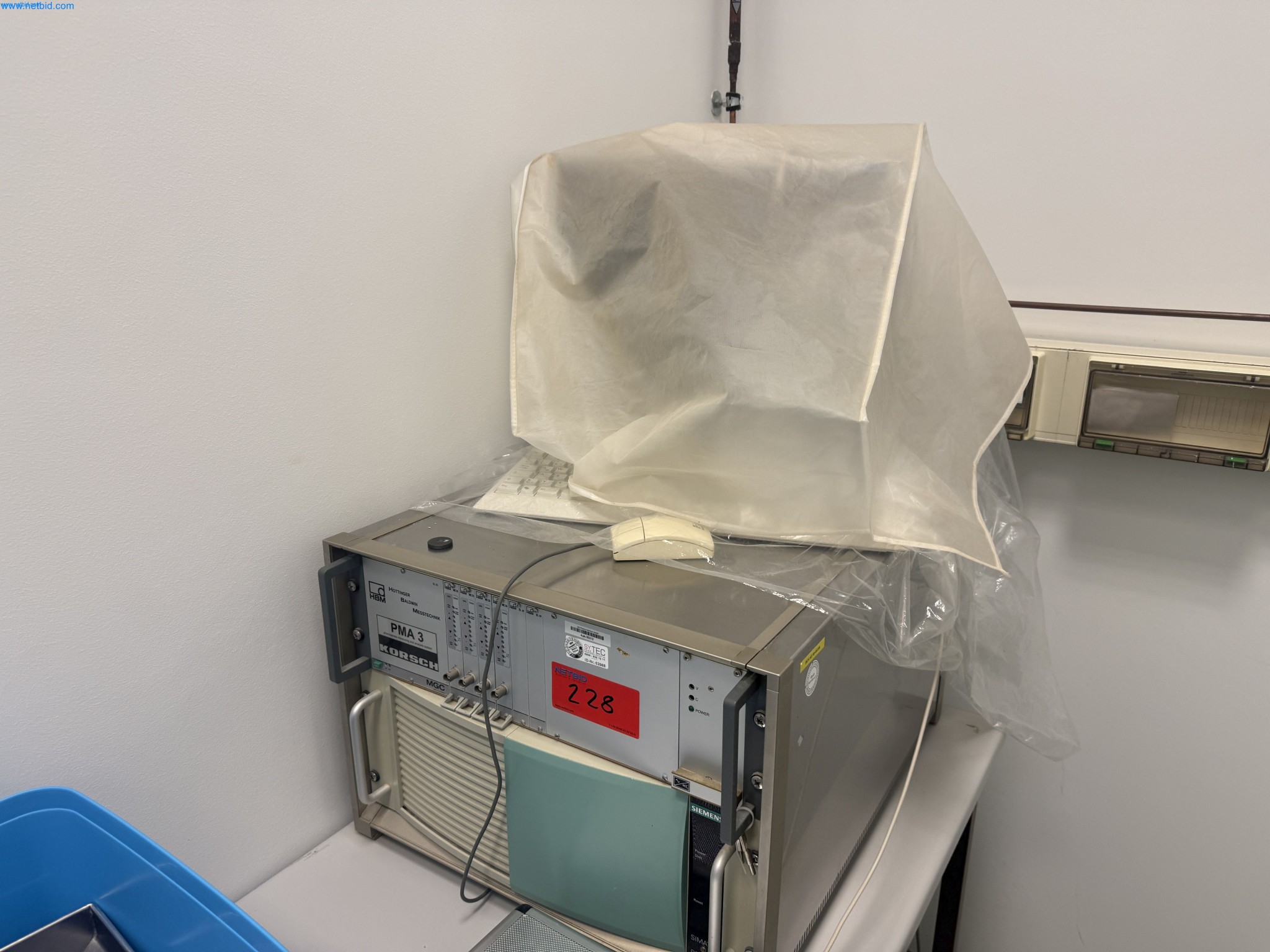 Instalações de produção e embalagem farmacêuticas / Equipamentos de laboratório e operacionais-2