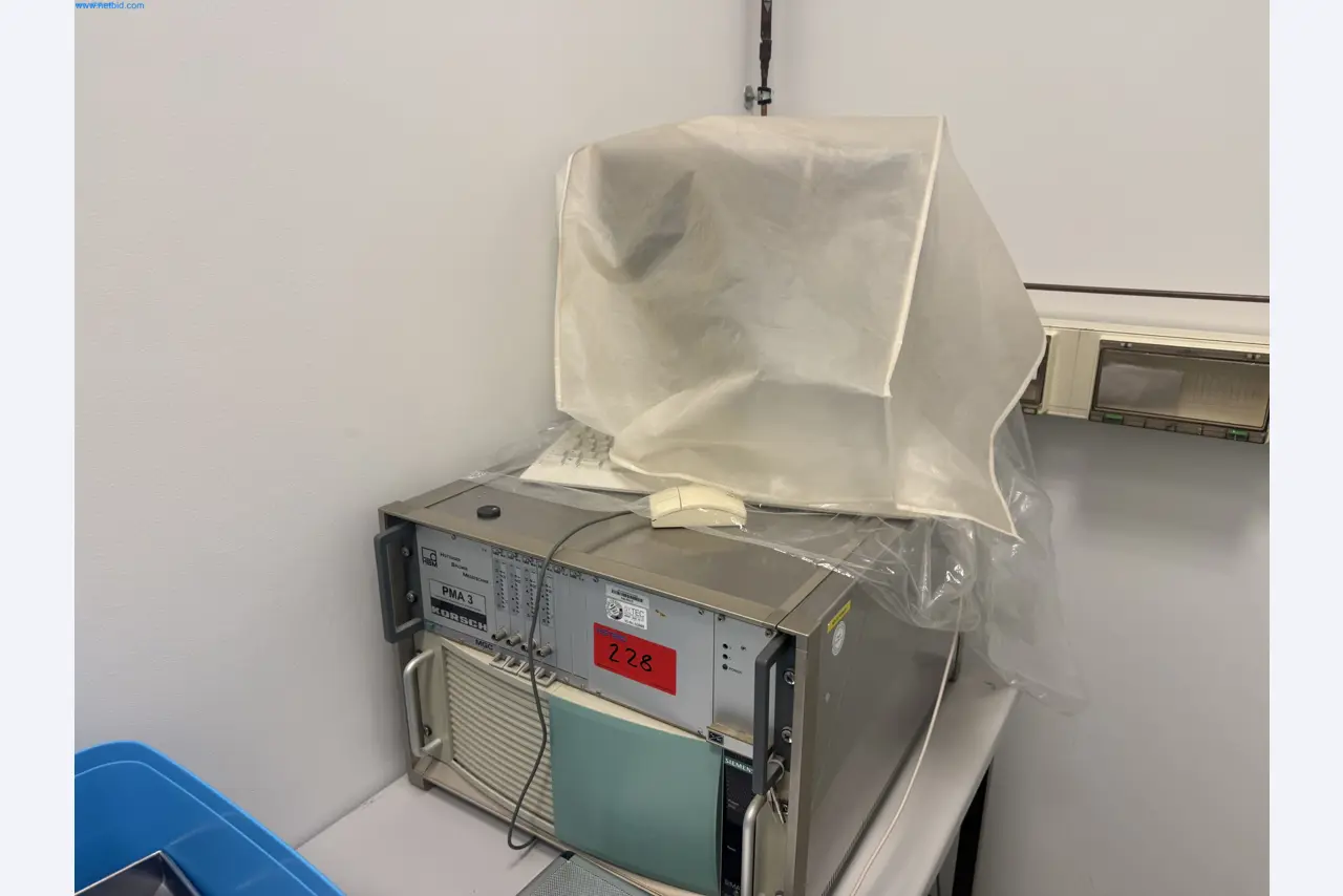 Instalações de produção e embalagem farmacêuticas / Equipamentos de laboratório e operacionais-2