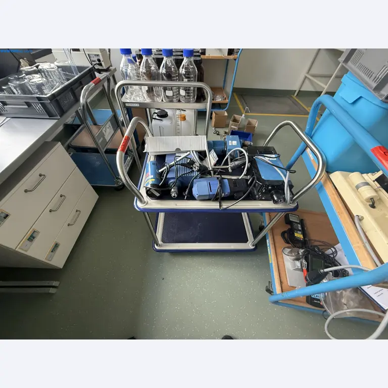 Instalações de produção e embalagem farmacêuticas / Equipamentos de laboratório e operacionais-2