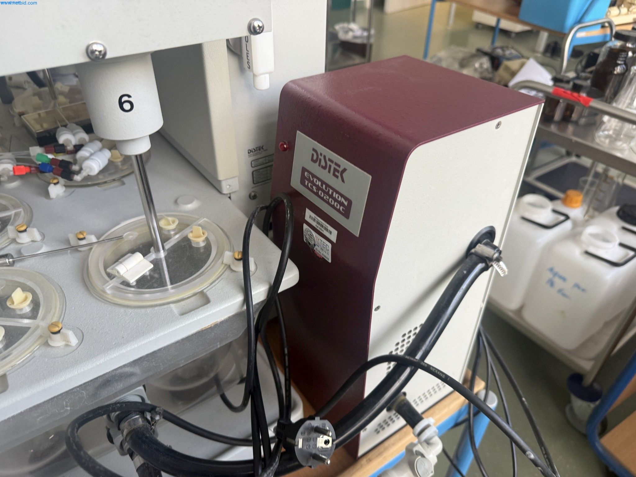 Instalações de produção e embalagem farmacêuticas / Equipamentos de laboratório e operacionais-3
