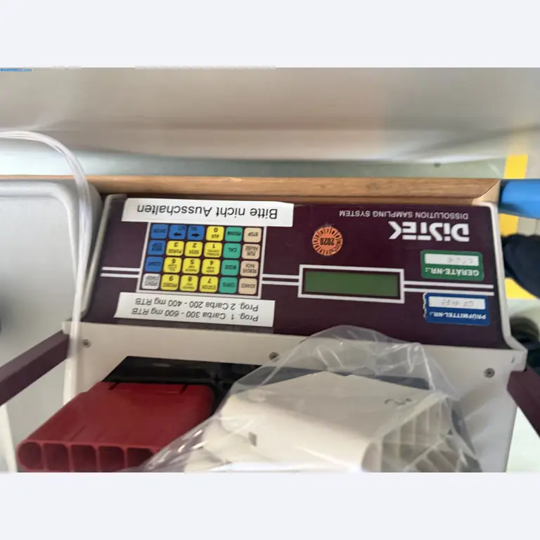 Instalações de produção e embalagem farmacêuticas / Equipamentos de laboratório e operacionais-5