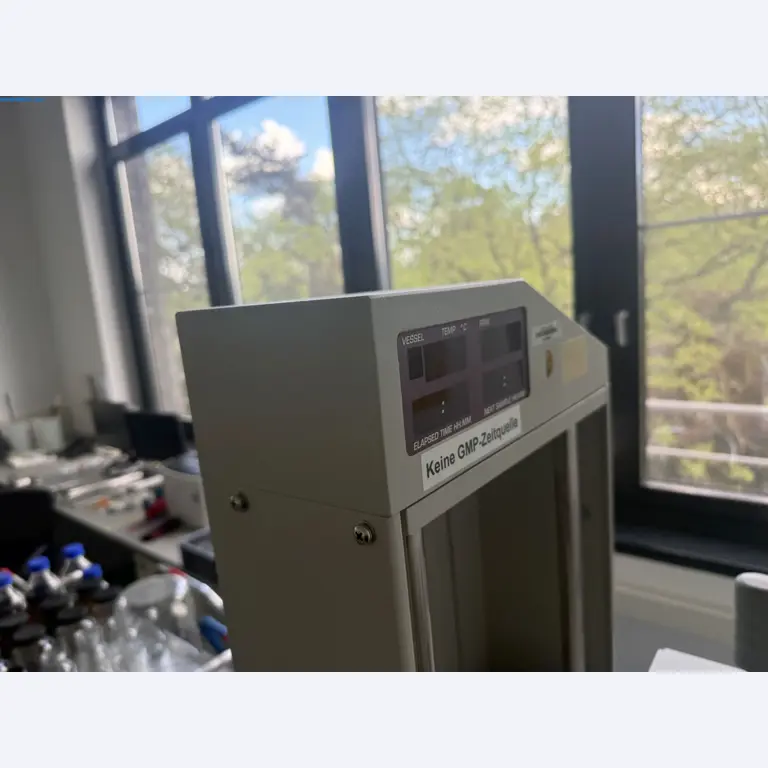 Instalações de produção e embalagem farmacêuticas / Equipamentos de laboratório e operacionais-6