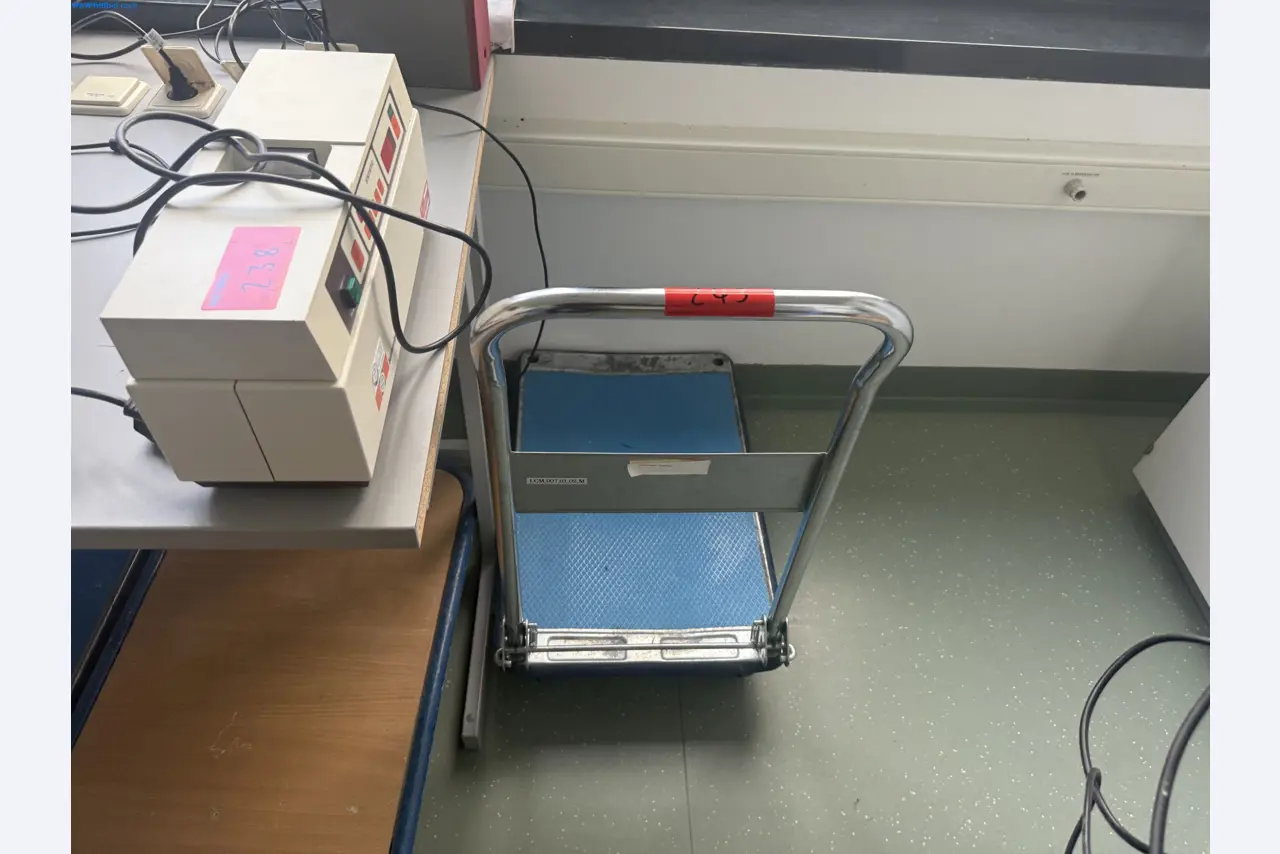 Instalações de produção e embalagem farmacêuticas / Equipamentos de laboratório e operacionais-4