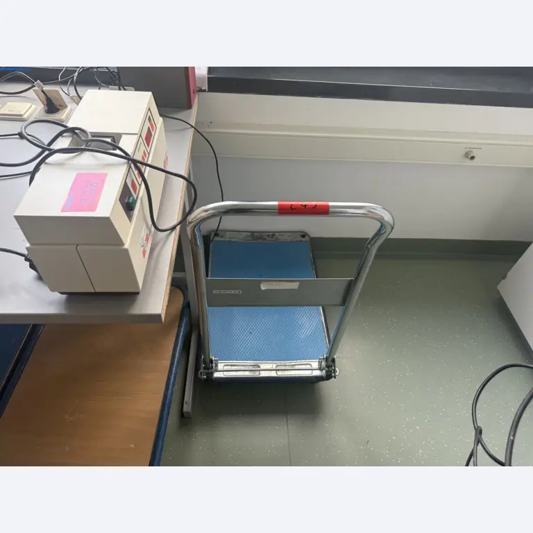 Instalações de produção e embalagem farmacêuticas / Equipamentos de laboratório e operacionais-4