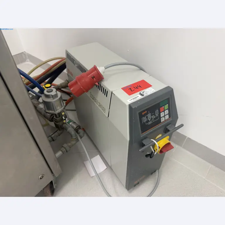 Instalações de produção e embalagem farmacêuticas / Equipamentos de laboratório e operacionais-1