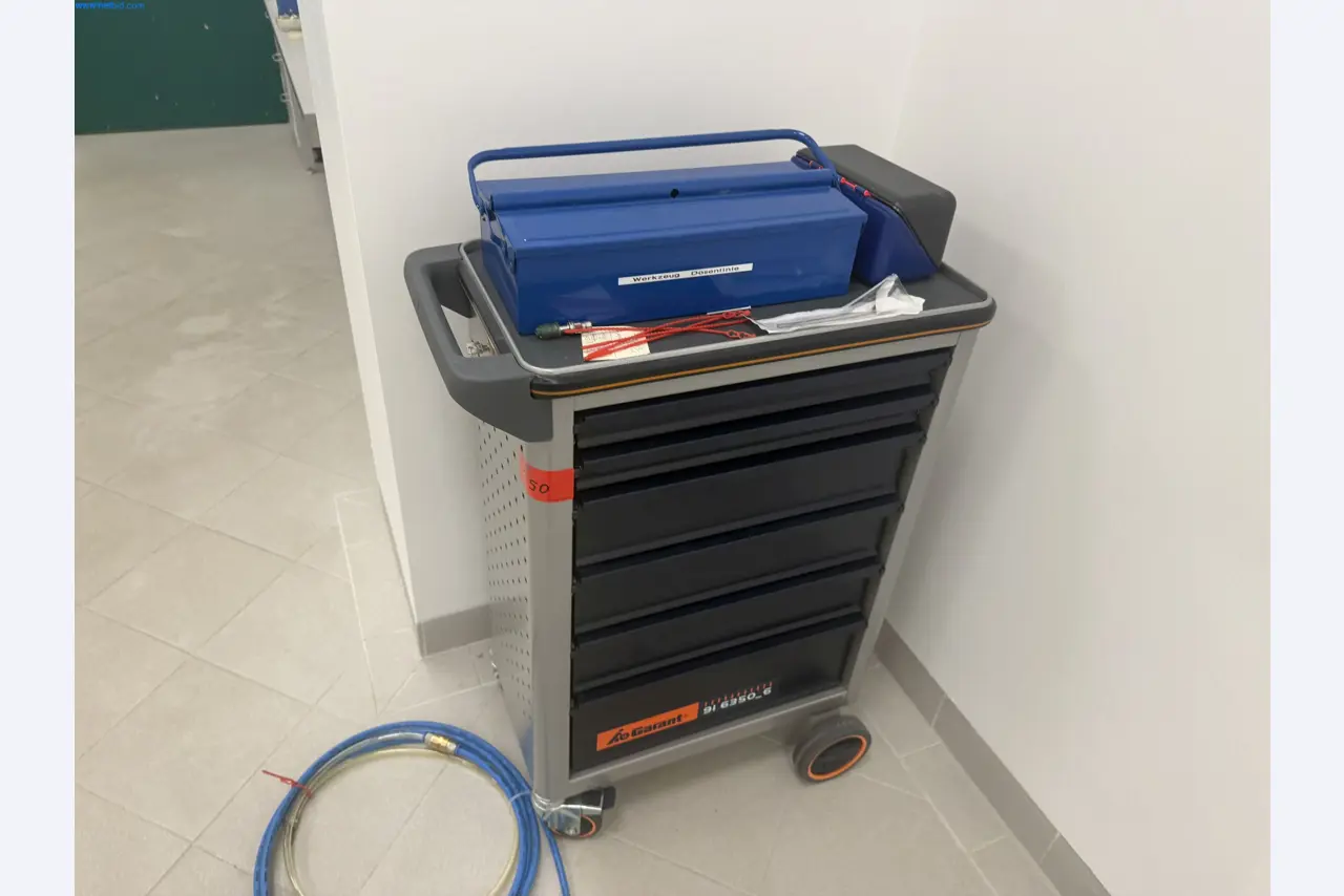 Instalações de produção e embalagem farmacêuticas / Equipamentos de laboratório e operacionais-1