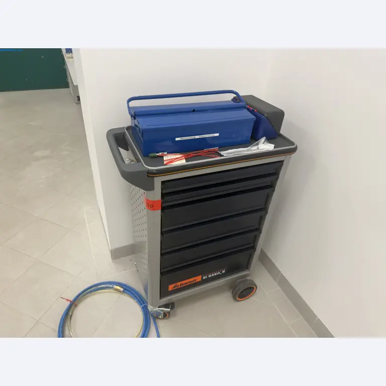 Instalações de produção e embalagem farmacêuticas / Equipamentos de laboratório e operacionais-1