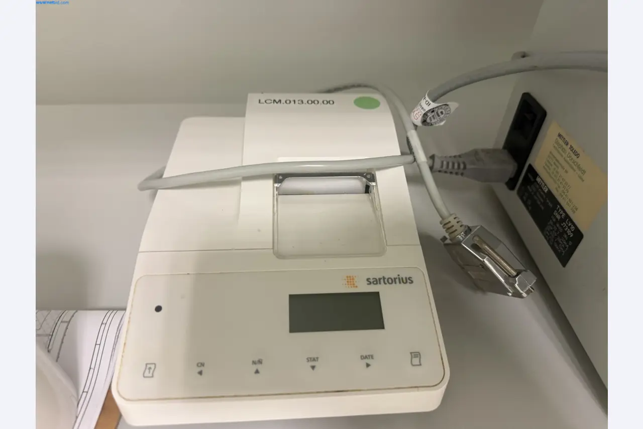 Instalações de produção e embalagem farmacêuticas / Equipamentos de laboratório e operacionais-3