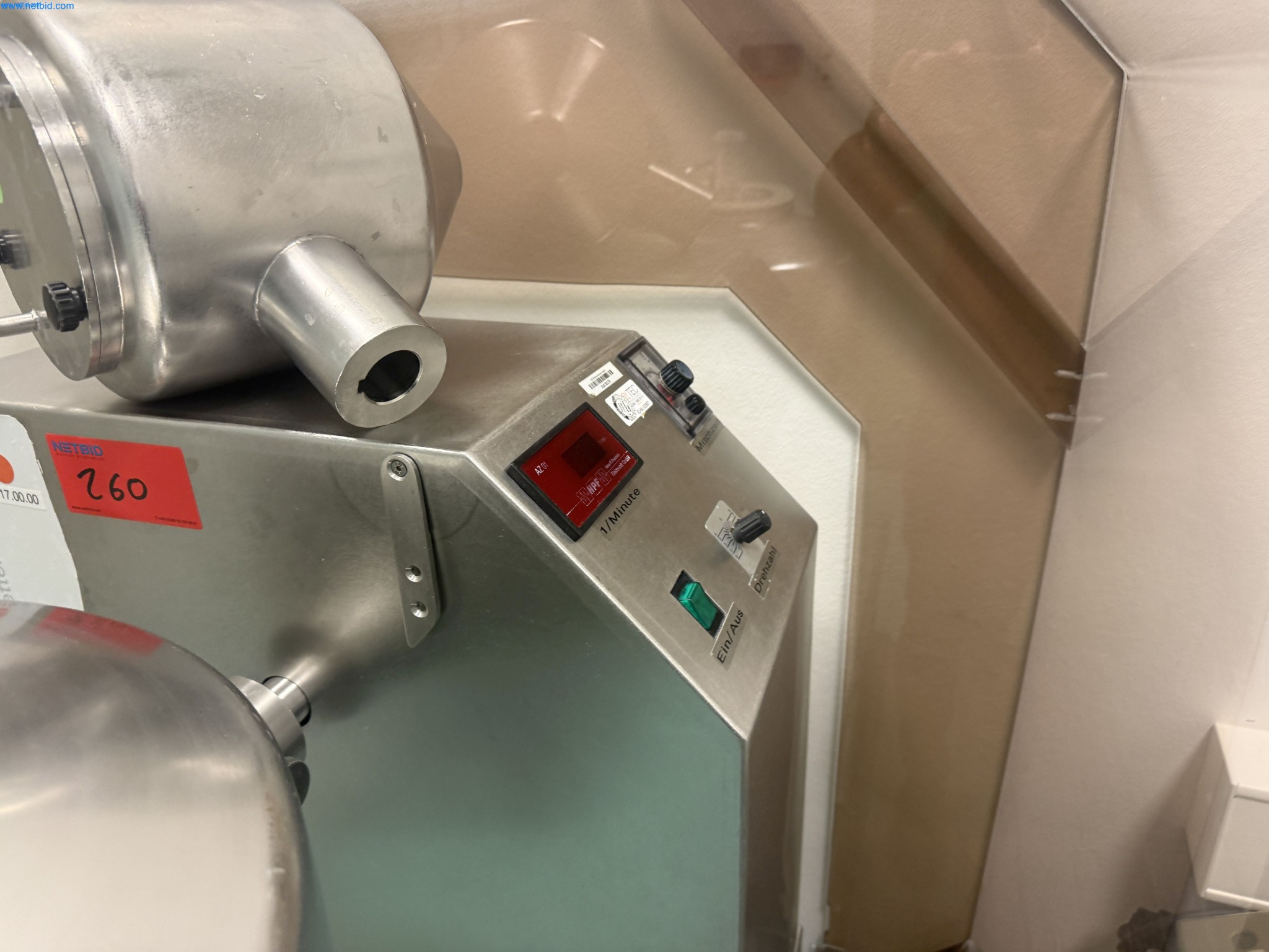 Instalações de produção e embalagem farmacêuticas / Equipamentos de laboratório e operacionais-4