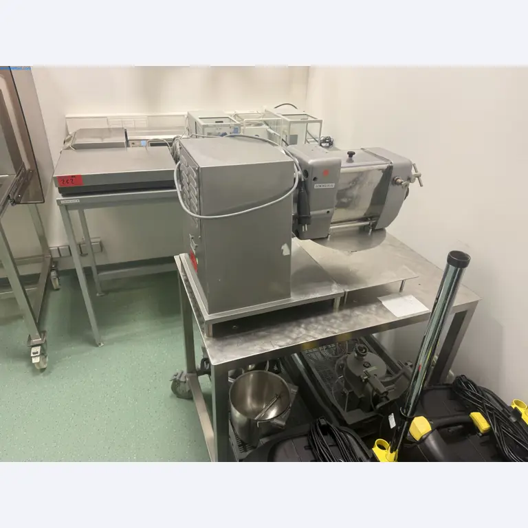 Instalações de produção e embalagem farmacêuticas / Equipamentos de laboratório e operacionais-1