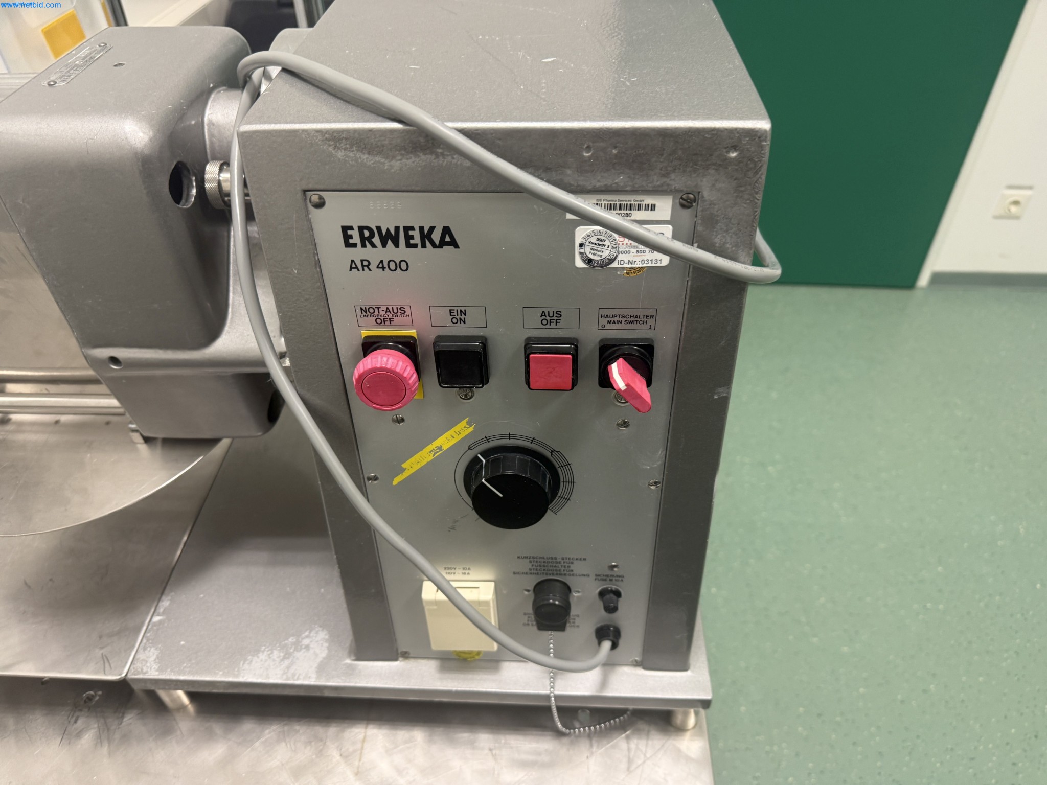 Instalações de produção e embalagem farmacêuticas / Equipamentos de laboratório e operacionais-3