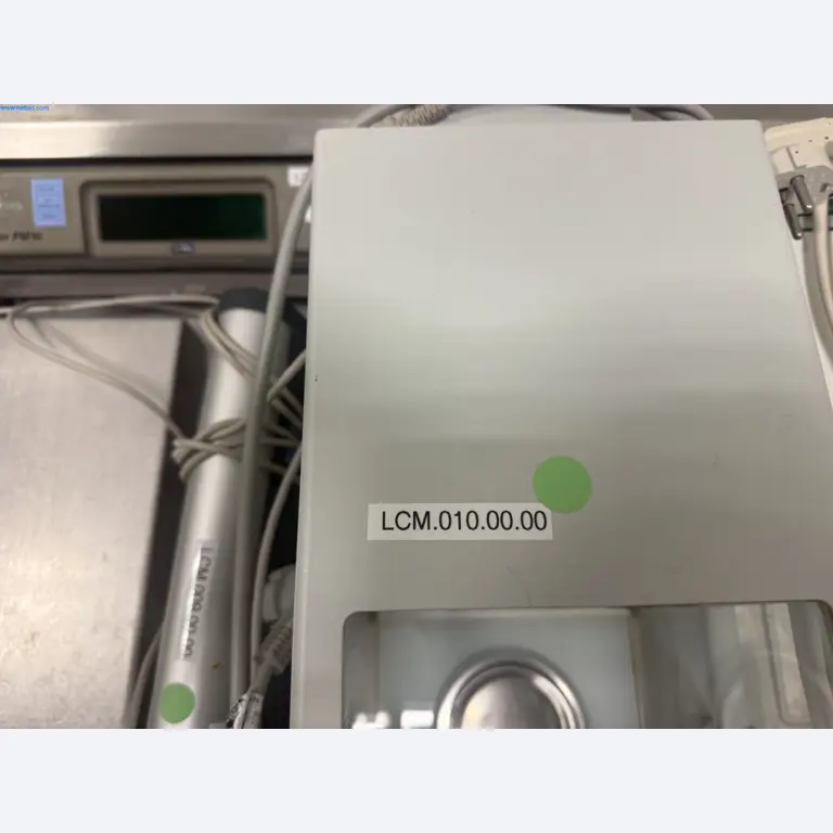 Instalações de produção e embalagem farmacêuticas / Equipamentos de laboratório e operacionais-11