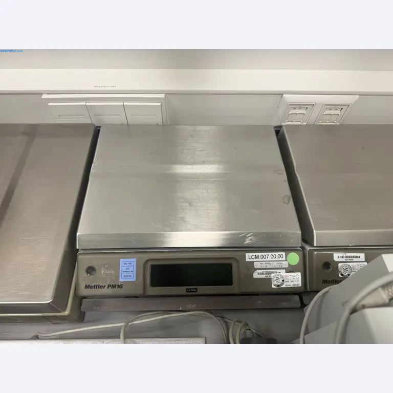 Instalações de produção e embalagem farmacêuticas / Equipamentos de laboratório e operacionais-23