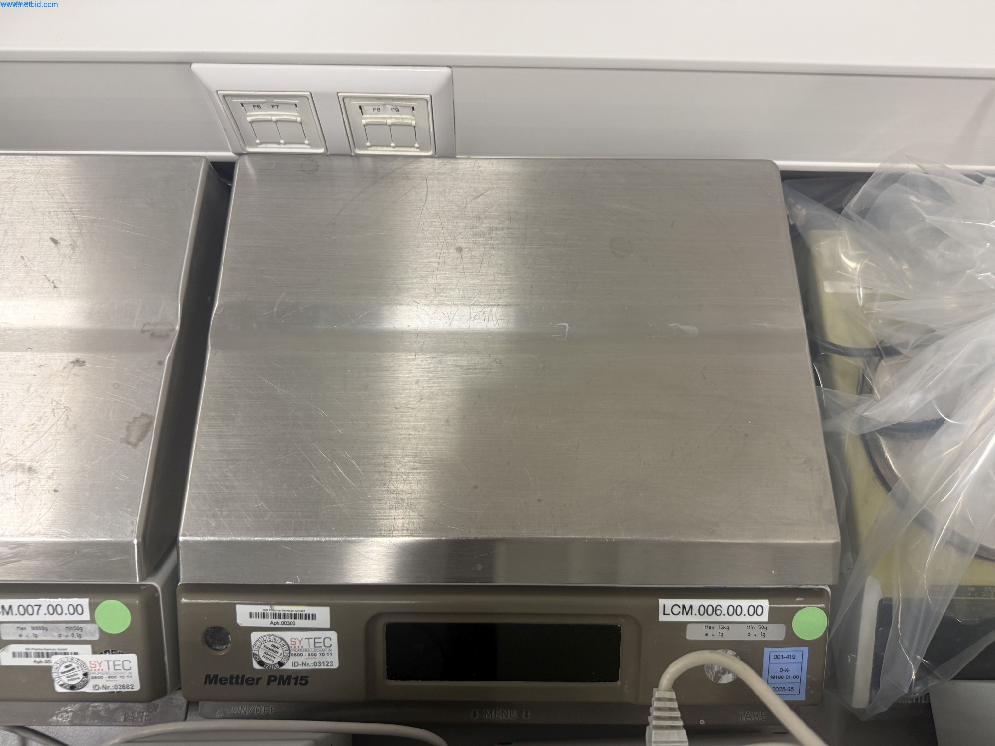 Instalações de produção e embalagem farmacêuticas / Equipamentos de laboratório e operacionais-24