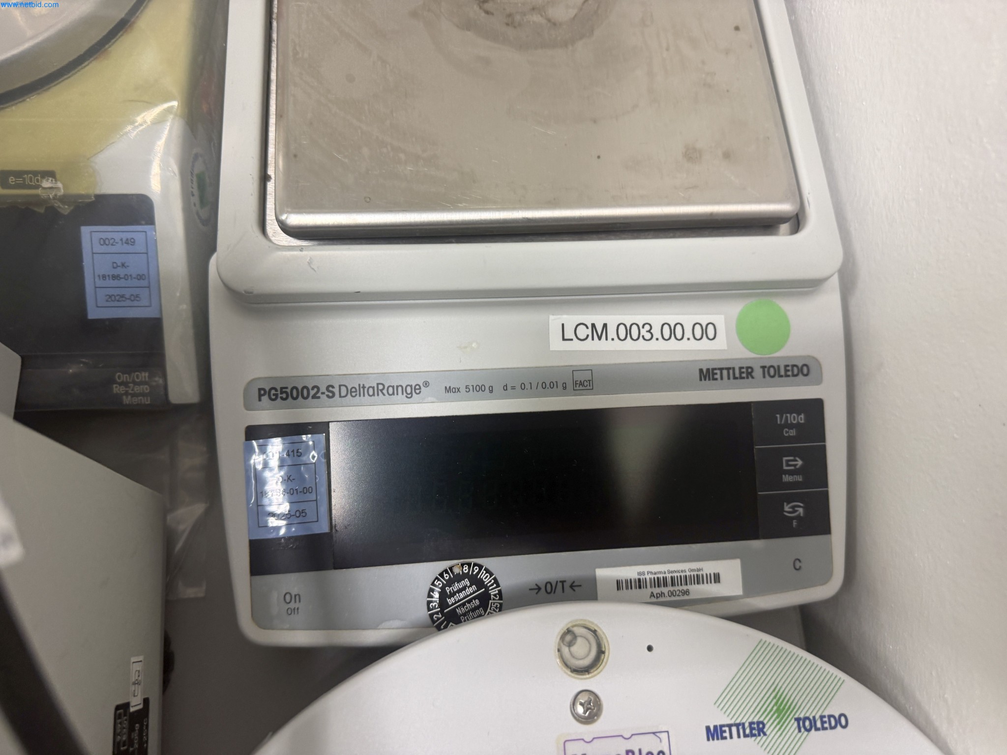 Instalações de produção e embalagem farmacêuticas / Equipamentos de laboratório e operacionais-27