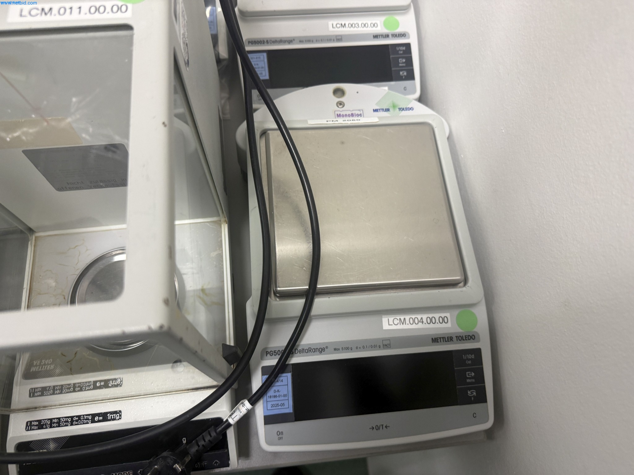Instalações de produção e embalagem farmacêuticas / Equipamentos de laboratório e operacionais-2