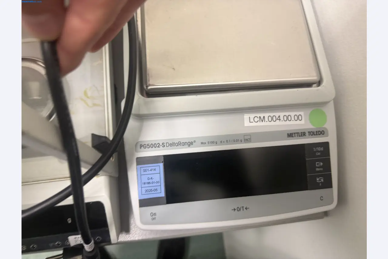 Instalações de produção e embalagem farmacêuticas / Equipamentos de laboratório e operacionais-3