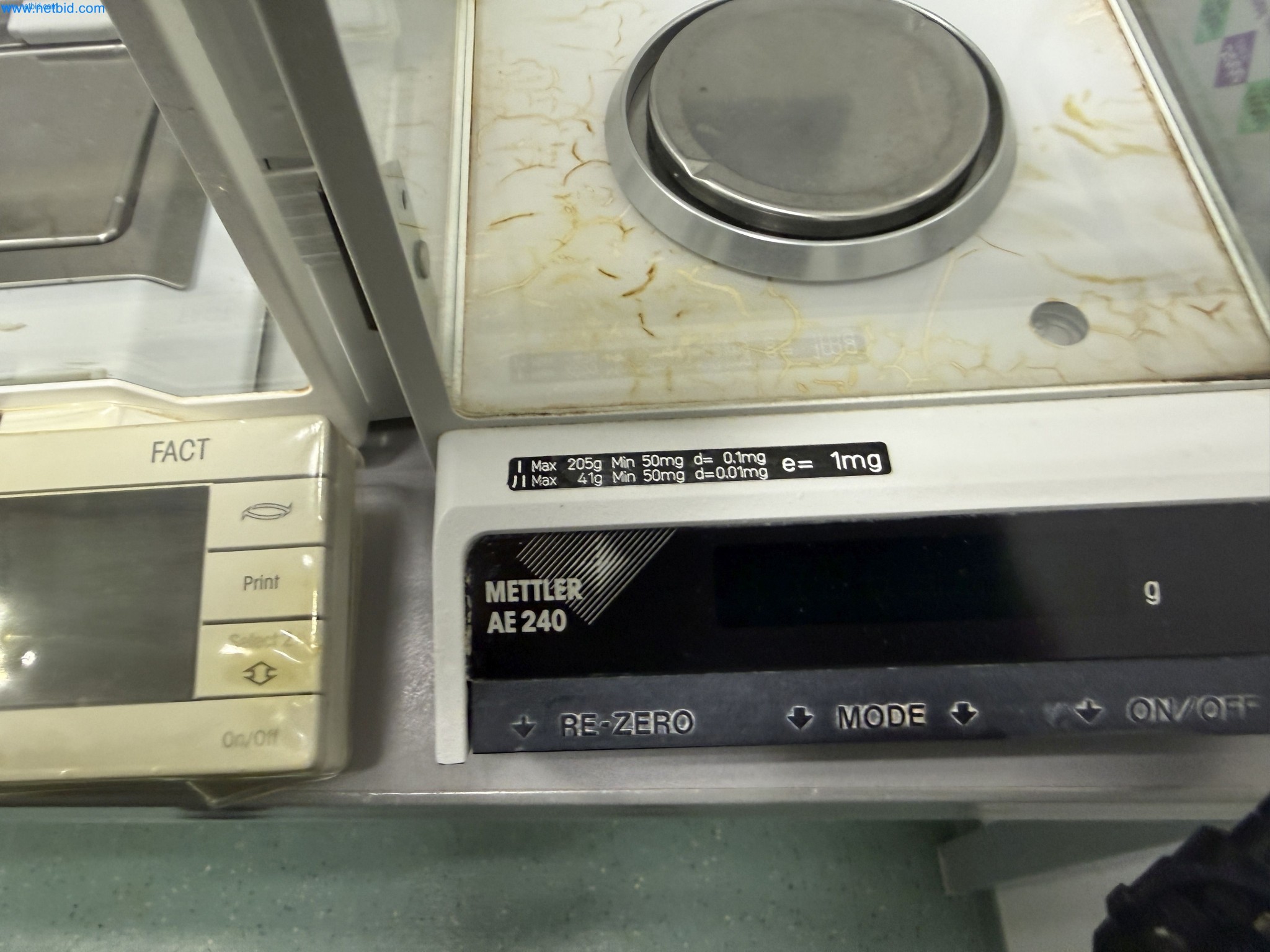 Instalações de produção e embalagem farmacêuticas / Equipamentos de laboratório e operacionais-5