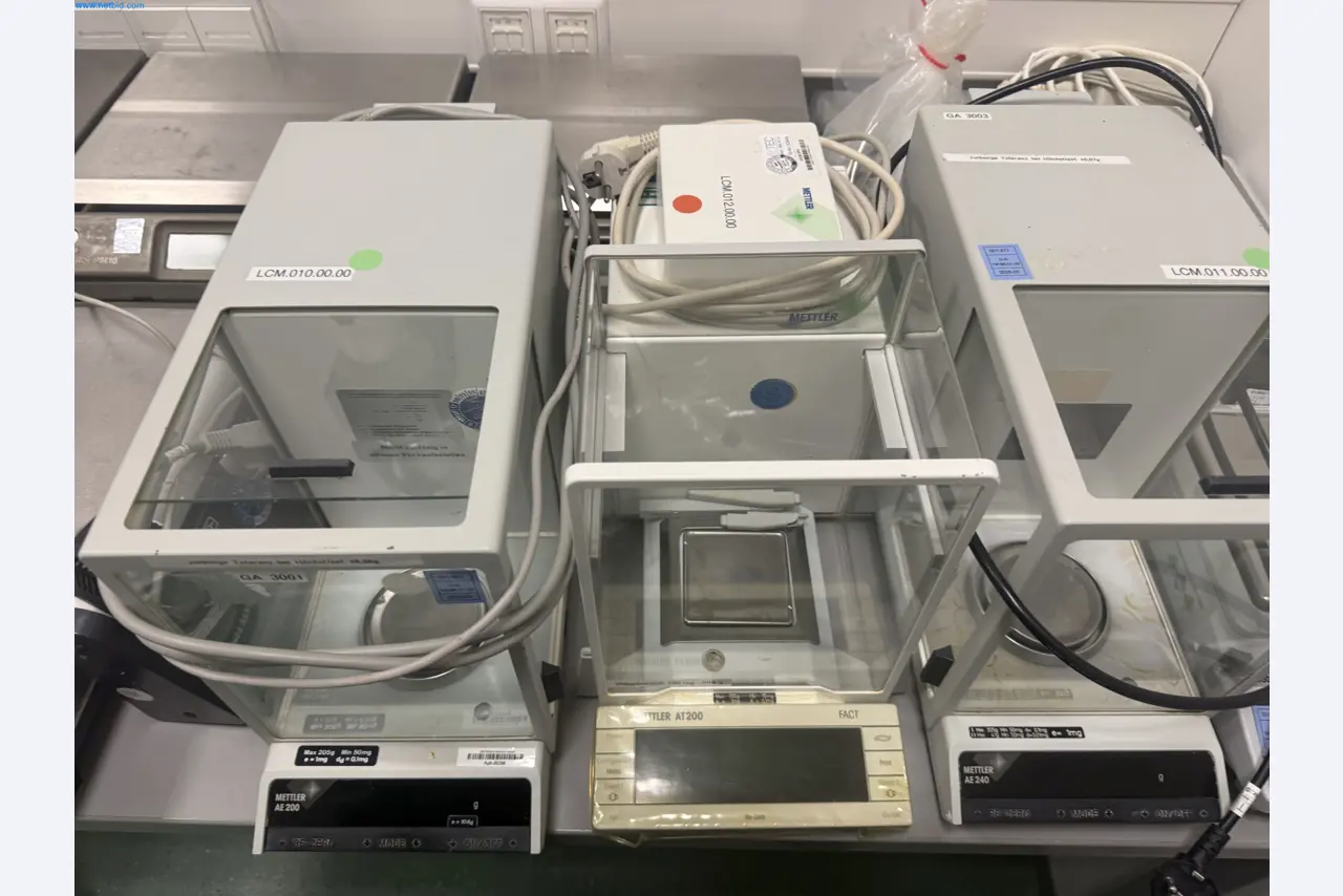 Instalações de produção e embalagem farmacêuticas / Equipamentos de laboratório e operacionais-6