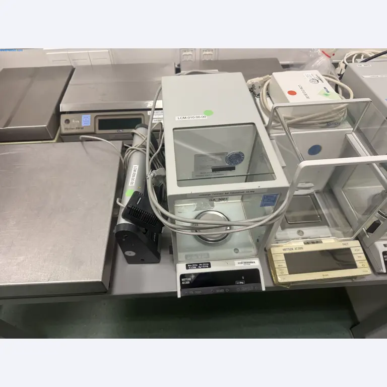 Instalações de produção e embalagem farmacêuticas / Equipamentos de laboratório e operacionais-8