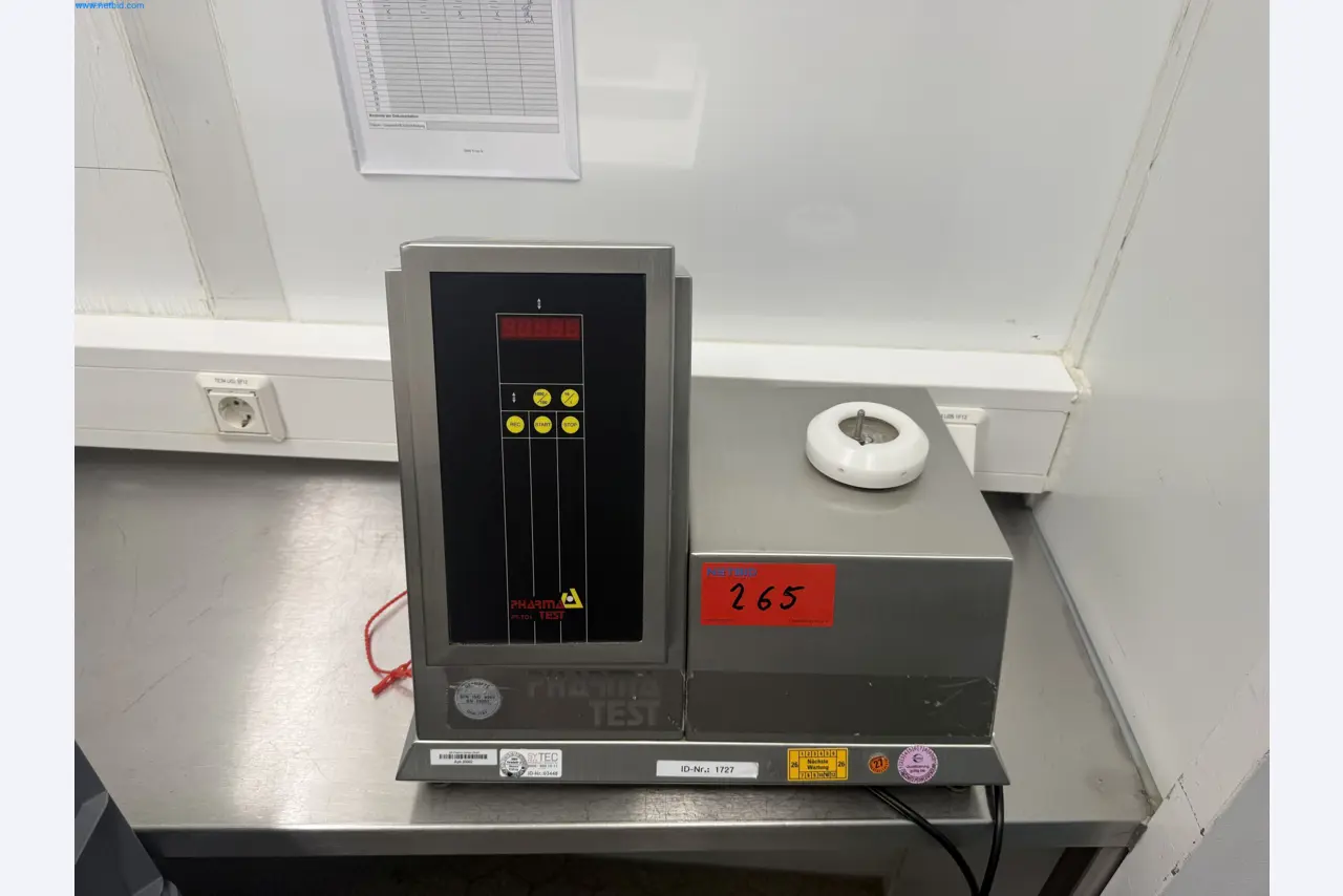 Instalações de produção e embalagem farmacêuticas / Equipamentos de laboratório e operacionais-1