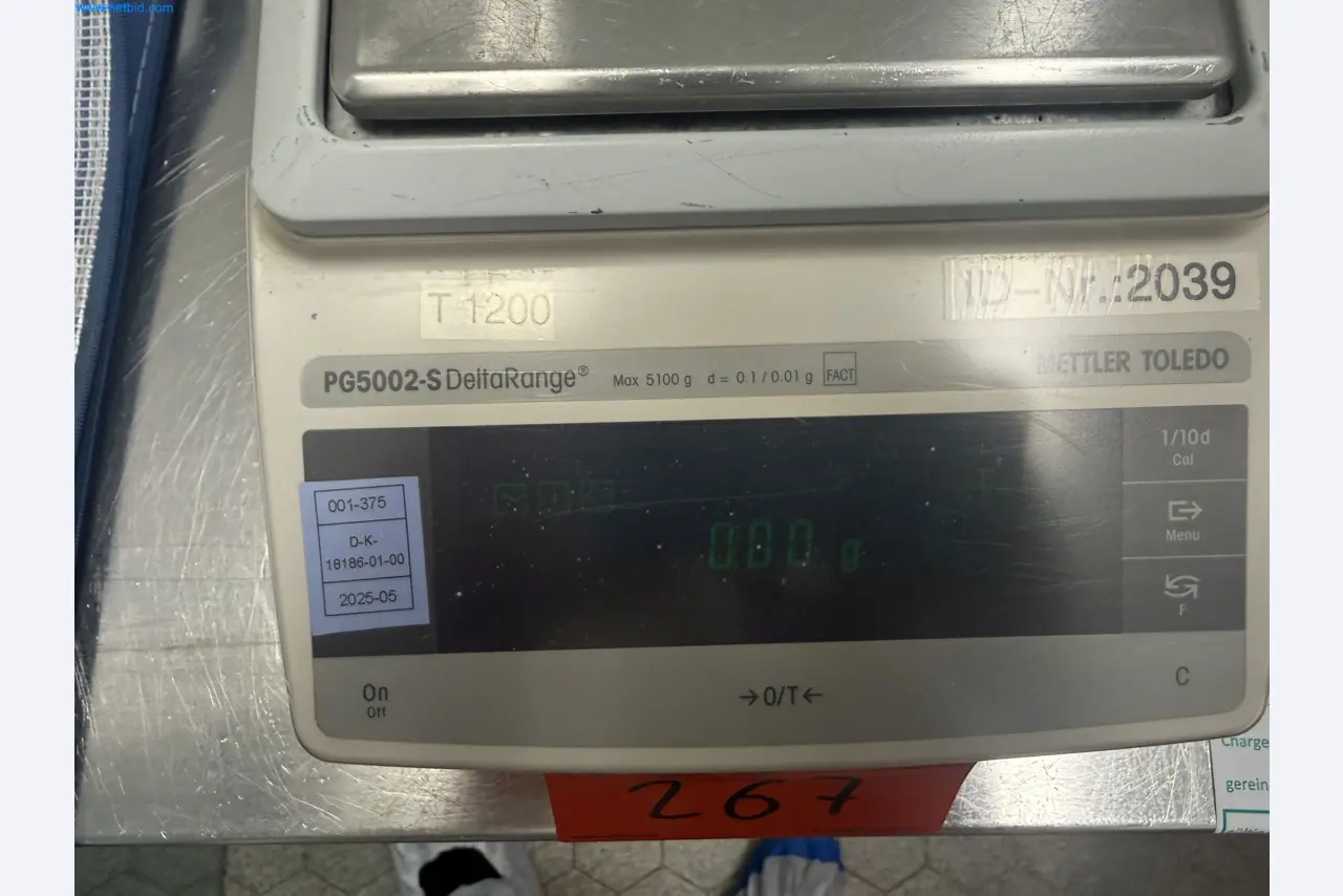 Instalações de produção e embalagem farmacêuticas / Equipamentos de laboratório e operacionais-2