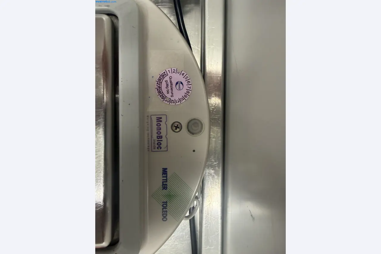 Instalações de produção e embalagem farmacêuticas / Equipamentos de laboratório e operacionais-3