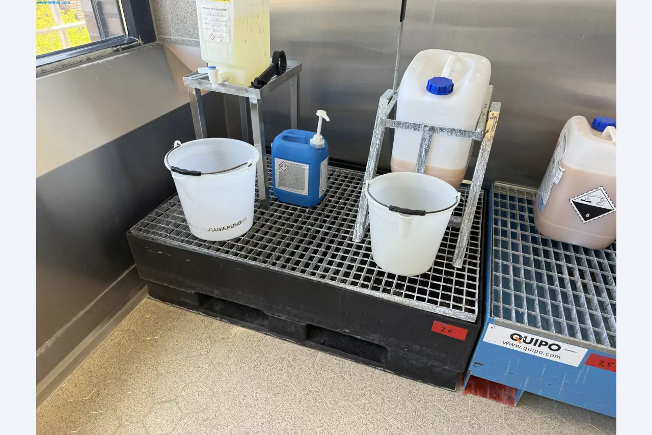 Instalações de produção e embalagem farmacêuticas / Equipamentos de laboratório e operacionais-1
