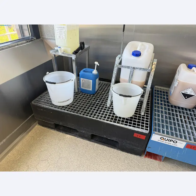 Instalações de produção e embalagem farmacêuticas / Equipamentos de laboratório e operacionais-1