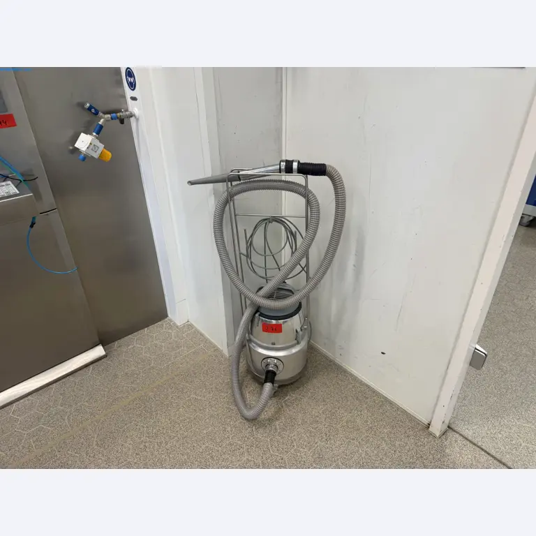 Instalações de produção e embalagem farmacêuticas / Equipamentos de laboratório e operacionais-1