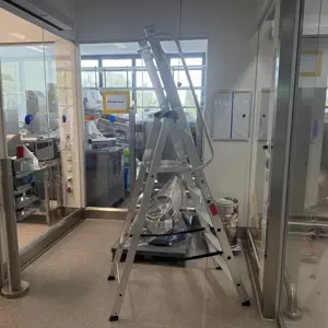 Escada dobrável de alumínio